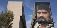 Cidade da Itália homenageia Maradona com mural gigante