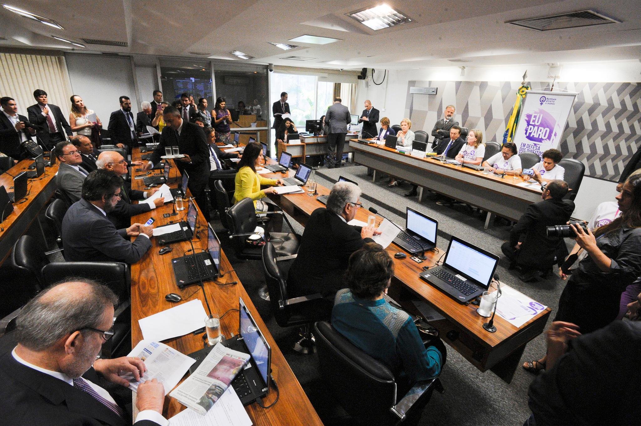 CCJ do Senado aprova uni&atilde;o est&aacute;vel homoafetiva