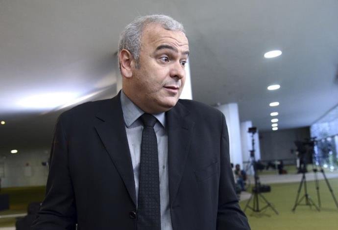 A decis&atilde;o foi comunicada pelo deputado J&uacute;lio Delgado