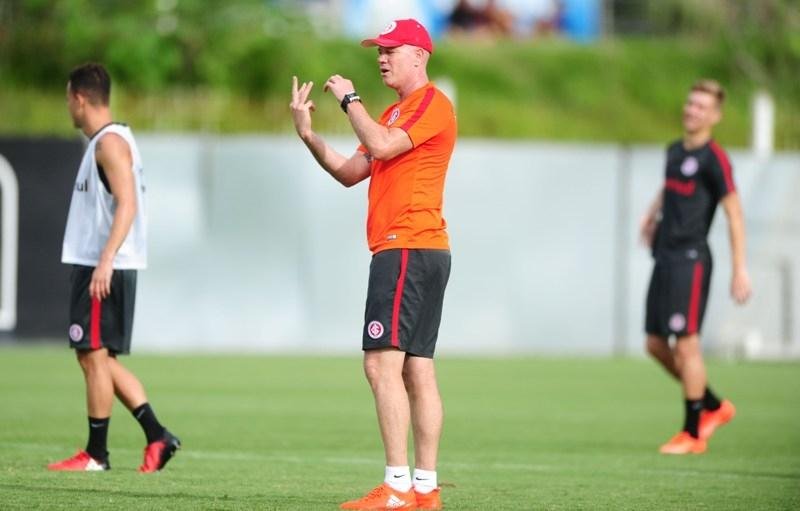 Zago confirmou Roberson como substituto de D&acute;Alessandro