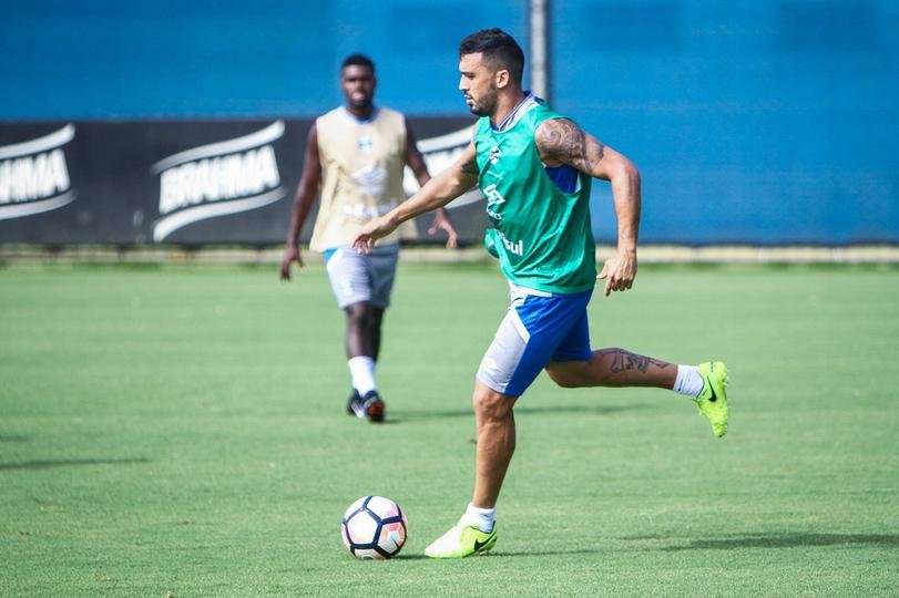 Lateral avaliou que mudan&ccedil;as no Gr&ecirc;mio ocorrem por troca de atletas, mas destacou que ess&ecirc;ncia se mant&eacute;m