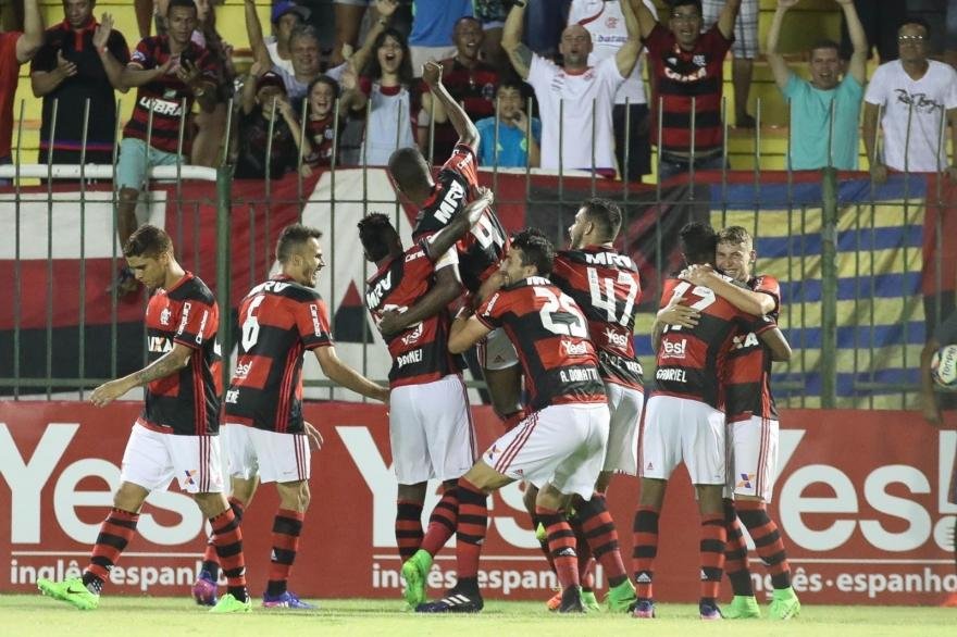 Flamengo estreia com goleada na Ta&ccedil;a Rio