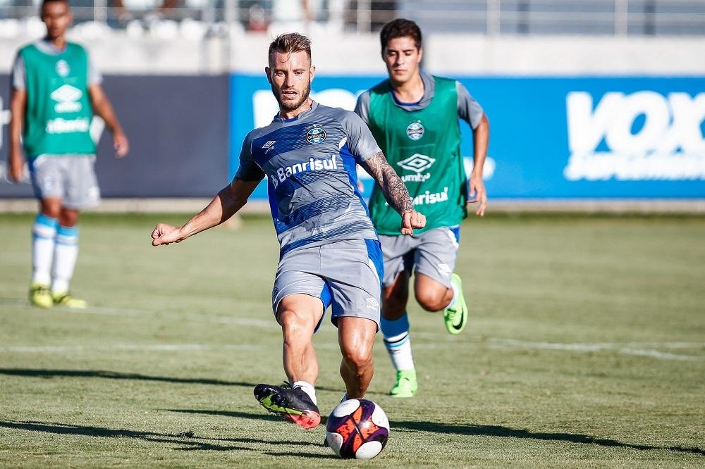 Argentino foi um dos destaques do treino, com gols e boa movimenta&ccedil;&atilde;o