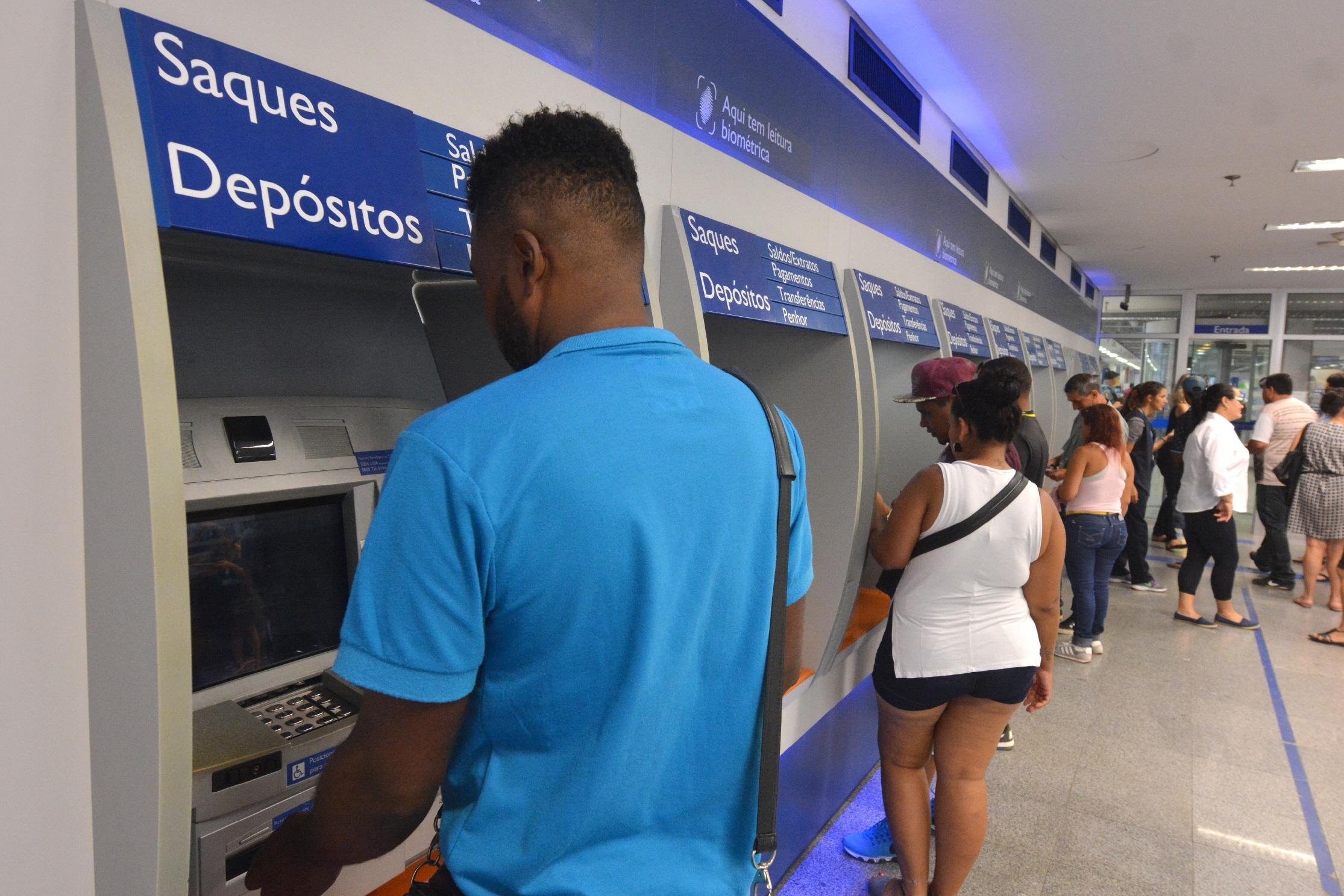 Trabalhadores constataram que valores foram depositados de forma incorreta em suas contas