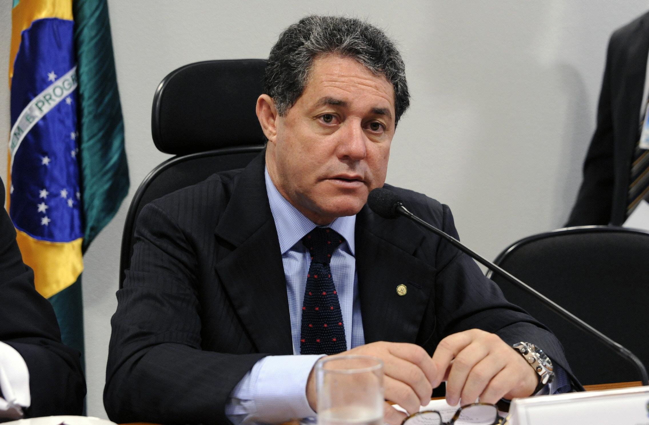 Ex-tesoureiro do PT paga fian&ccedil;a &agrave; Lava Jato 