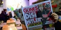 Jornal turco faz fotomontagem de chanceler alemã como Hitler