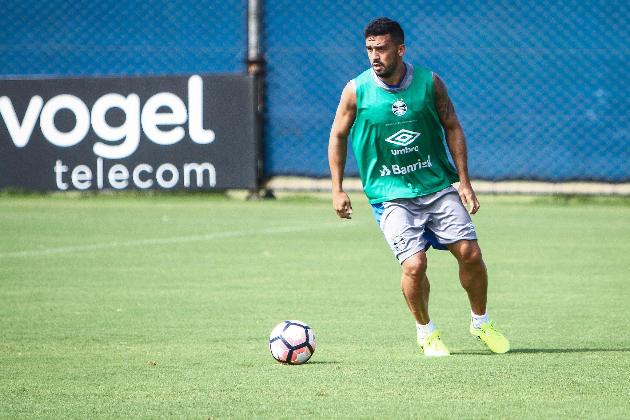Renato espera Ed&iacute;lson ficar 100% antes de volta ao time