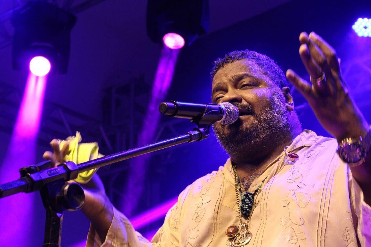 Arlindo Cruz &eacute; internado em estado grave em hospital do Rio