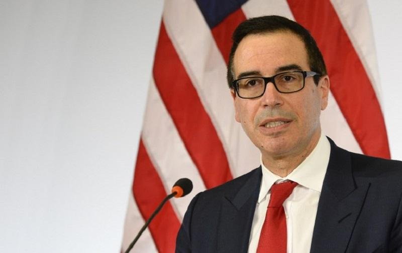 Novo secret&aacute;rio do Tesouro dos Estados Unidos, Steven Mnuchin, em coletiva de imprensa ao fim da reuni&atilde;o