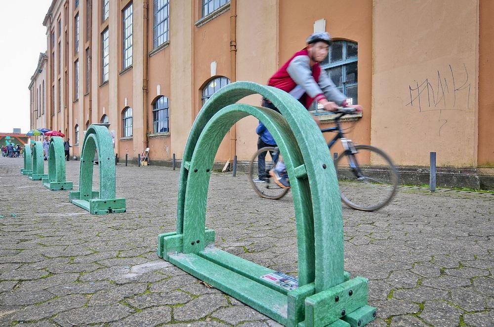 Vereadores derrubam veto a projeto de instala&ccedil;&otilde;es de biciclet&aacute;rios em cal&ccedil;adas 