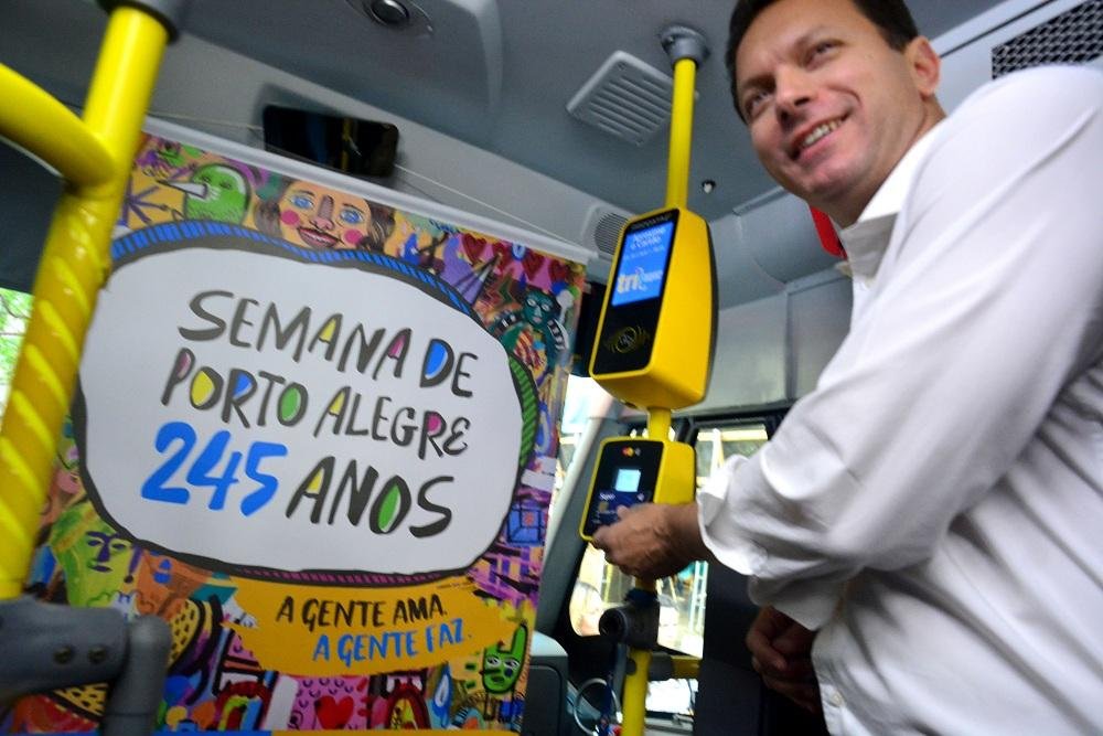 Porto Alegre testa nova tecnologia para pagamento de tarifas de &ocirc;nibus e lota&ccedil;&atilde;o
