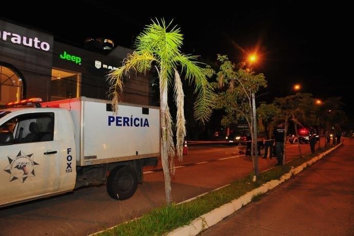 Uma ciclista morreu ap&oacute;s ser atropelada na Salvador Fran&ccedil;a, bairro Jardim Bot&acirc;nico, em Porto Alegre no domingo