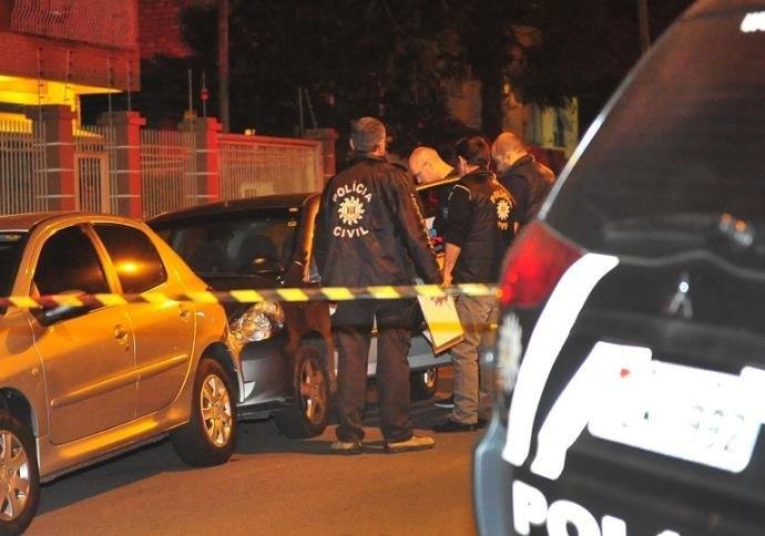 Mulher foi assassinada em frente ao col&eacute;gio Dom Bosco