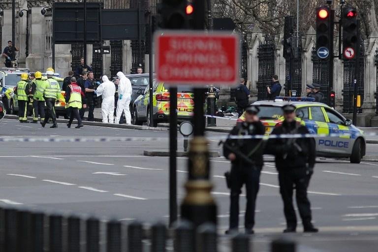 Homem atropelou dezenas de pessoas pr&oacute;ximo ao parlamento brit&acirc;nico