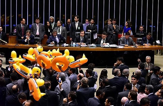 Proposta substitutiva do Senado foi aprovada por 231 votos a 188