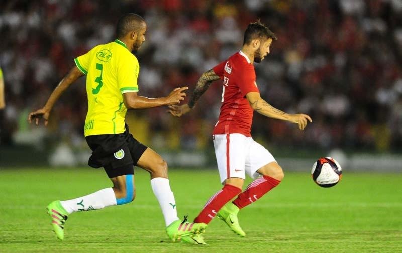 Nico L&oacute;pez foi sacado por Zago no intervalo