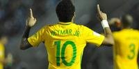 Neymar marcou um golaço contra os uruguaios