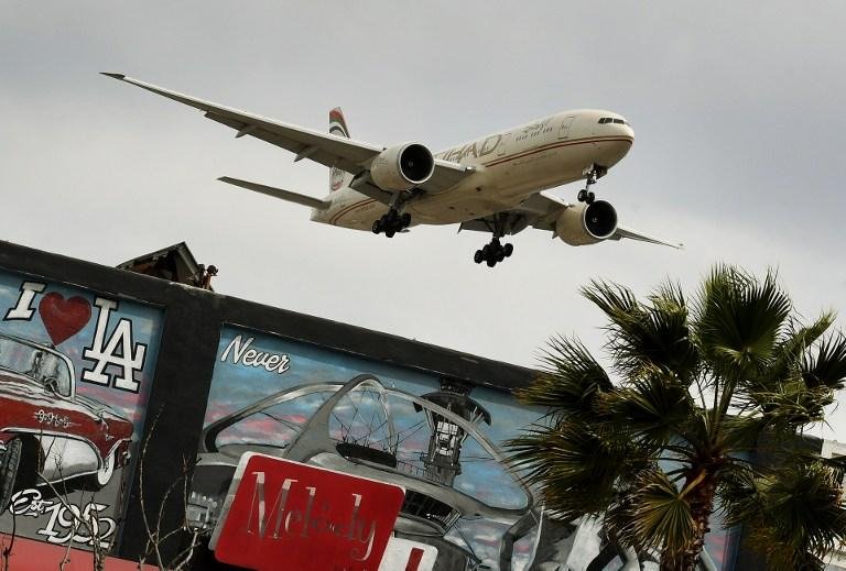 Entra em vigor o veto do Reino Unido e EUA de laptops nos avi&otilde;es