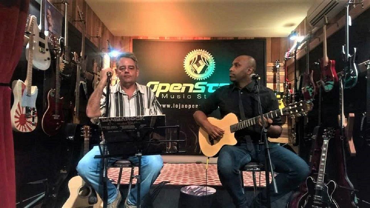 Adriano Trindade e Tonho Crocco fizeram dueto no DVD