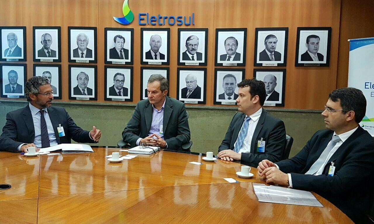 Durante encontro, presidente da Eletrosul afirmou que negocia&ccedil;&atilde;o est&aacute; em ritmo acelerado 