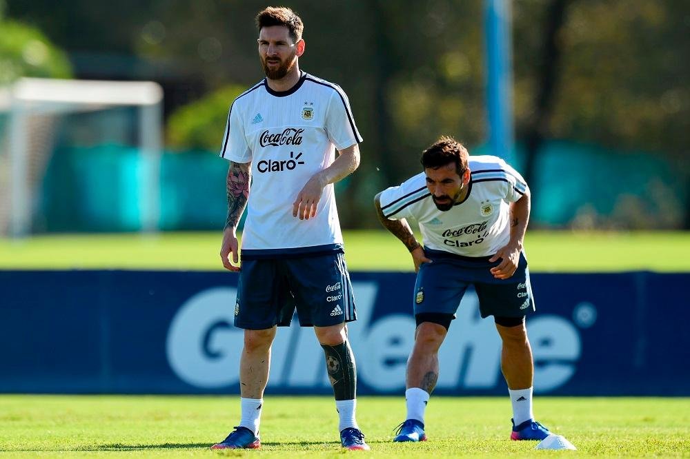 Messi dever&aacute; ter a companhia de Lucas Pratto no jogo desta rodada