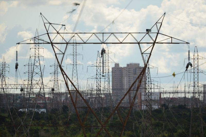 Conta de luz cair&aacute; at&eacute; 20% em abril