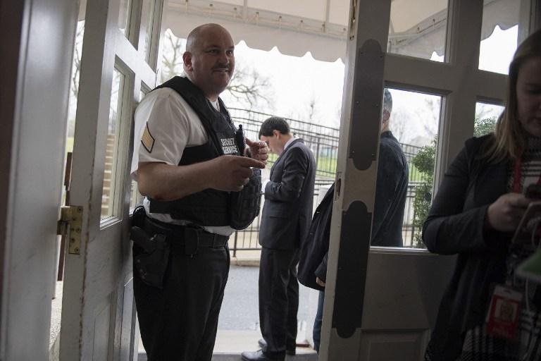 Equipes especializadas na detec&ccedil;&atilde;o de explosivos foram acionadas