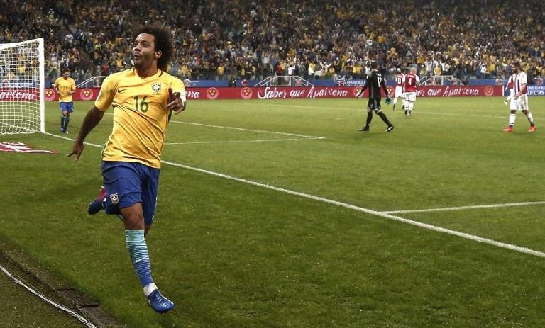 Lateral declarou que esse &eacute; um dos melhores momentos da sele&ccedil;&atilde;o e agradeceu a vinda de Tite