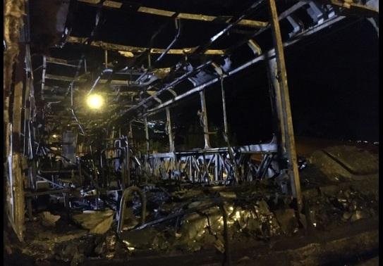 Linha de &ocirc;nibus incendiado em Porto Alegre n&atilde;o tem previs&atilde;o de retorno