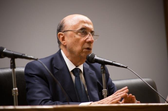 Segundo ele, o governo n&atilde;o tem mais previs&atilde;o para reajustar a de 2018, que incidir&aacute; sobre o ano-base 2017