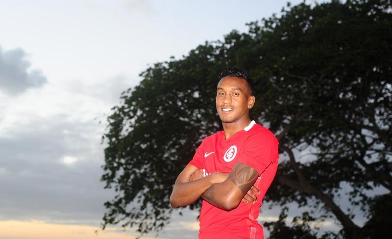 Internacional contrata volante Edenilson ex-Corinthians