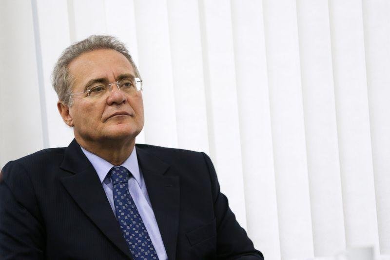 L&iacute;der do PMDB quer que presidente vete a proposta da terceiriza&ccedil;&atilde;o