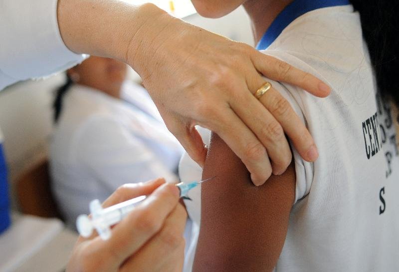Minist&eacute;rio da Sa&uacute;de se prepara para fazer fracionamento de vacina contra febre amarela