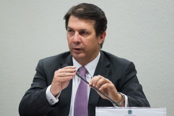Deputado Arthur Maia afirma que, sem exig&ecirc;ncia de 65 anos, "n&atilde;o h&aacute; porque fazer a PEC"