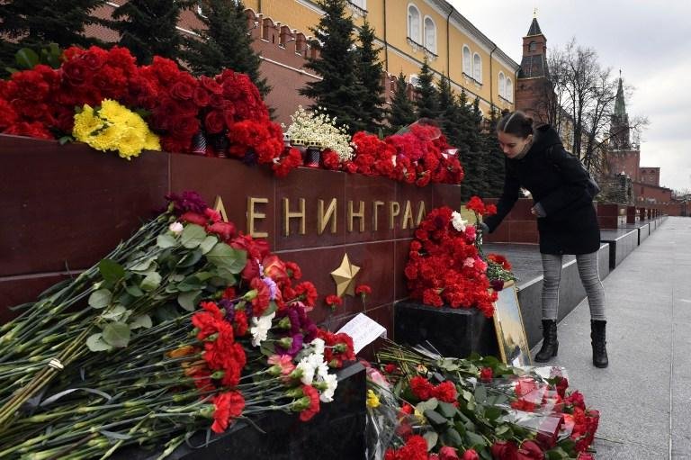 Homenagens ap&oacute;s ataque a metr&ocirc; na R&uacute;ssia