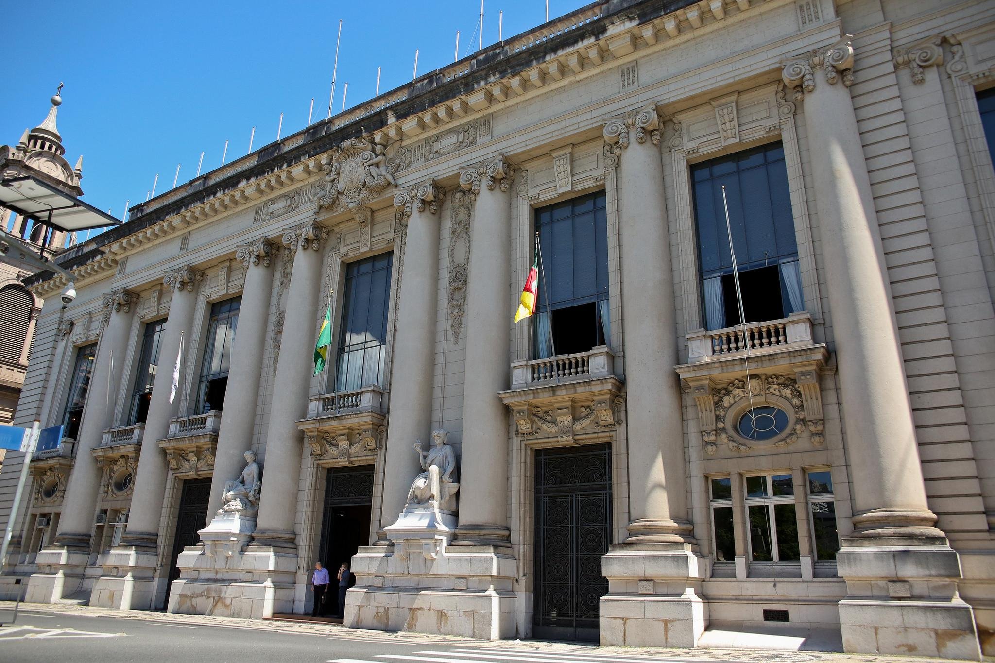 Promotora salientou que estado promove "reiterado descumprimento da norma"