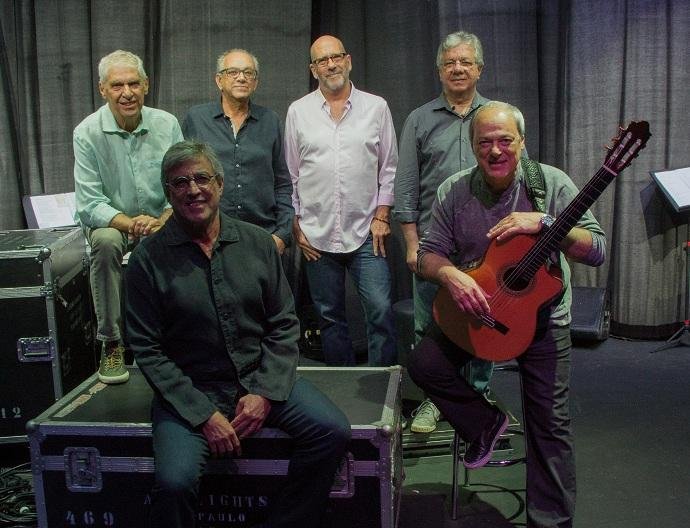 Artistas trazem show "50 anos de m&uacute;sica" ao palco do Ara&uacute;jo Vianna