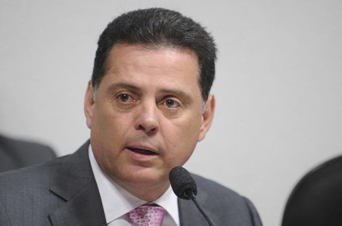 O tucano Marconi Perillo &eacute; acusado de suposto recebimento de R$ 90 mil em propinas