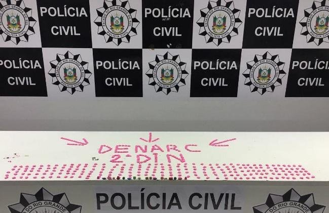 Universit&aacute;rio &eacute; preso suspeito de distribuir drogas sint&eacute;ticas em Porto Alegre