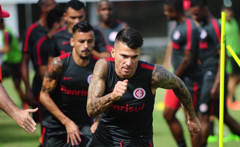 Inter encerra prepara&ccedil;&atilde;o para jogo contra Cruzeiro com treino fechado 