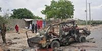 Três soldados morreram neste domingo em Mogadíscio na explosão de um carro-bomba