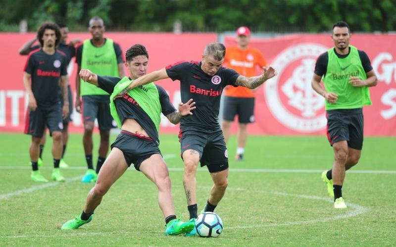 D&acute;Alessandro deve jogar contra Corinthians