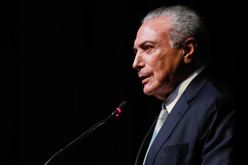 Presidente n&atilde;o ser&aacute; investigado em raz&atilde;o da "imunidade tempor&aacute;ria" por ser chefe do Executivo 