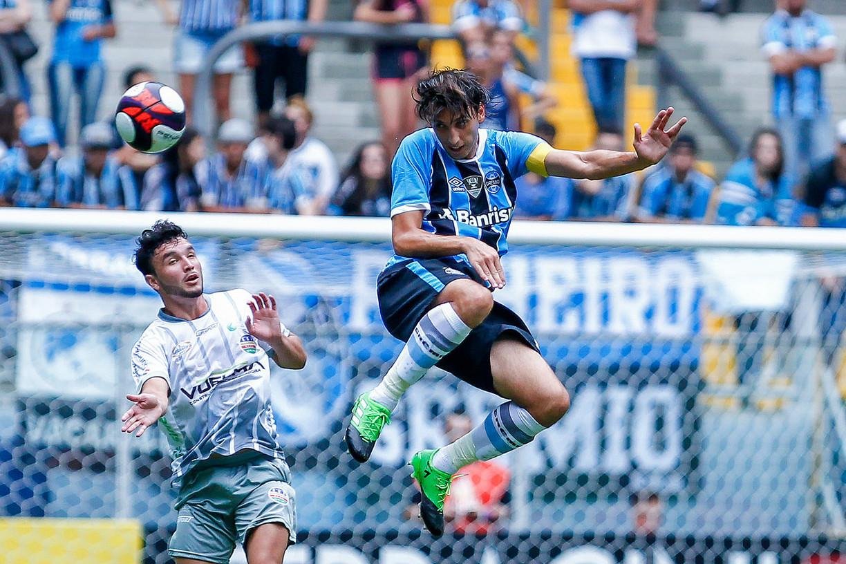 M&eacute;dico do Gr&ecirc;mio salientou que medida foi precau&ccedil;&atilde;o e que defensor deve retornar logo