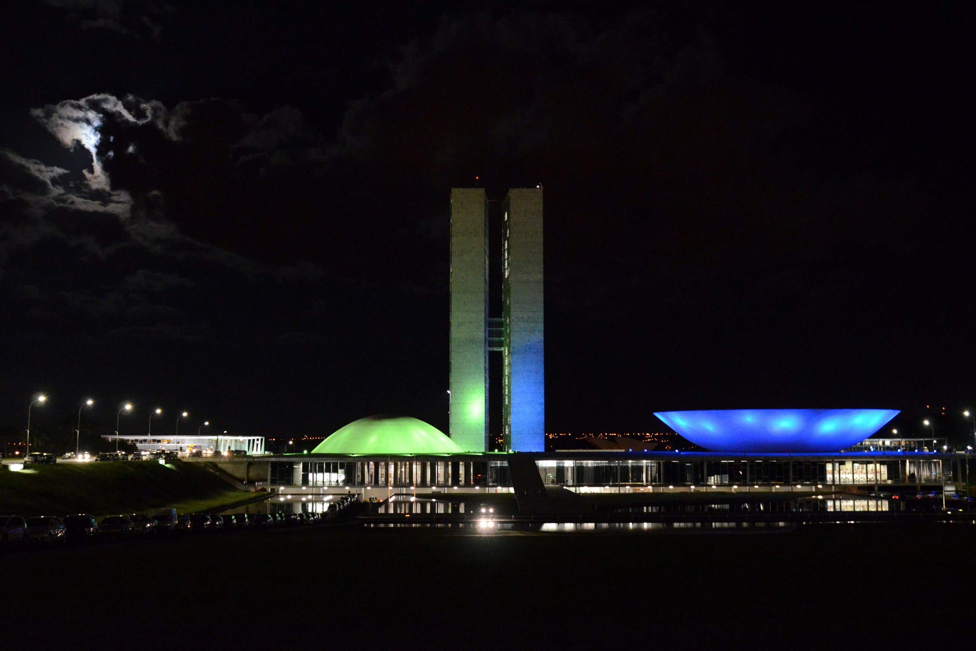 Inqu&eacute;ritos abertos por Fachin atingem cerca de 30% do Senado