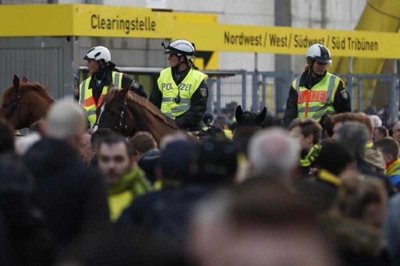 Uefa refor&ccedil;a medidas de seguran&ccedil;a ap&oacute;s ataque em Dortmund