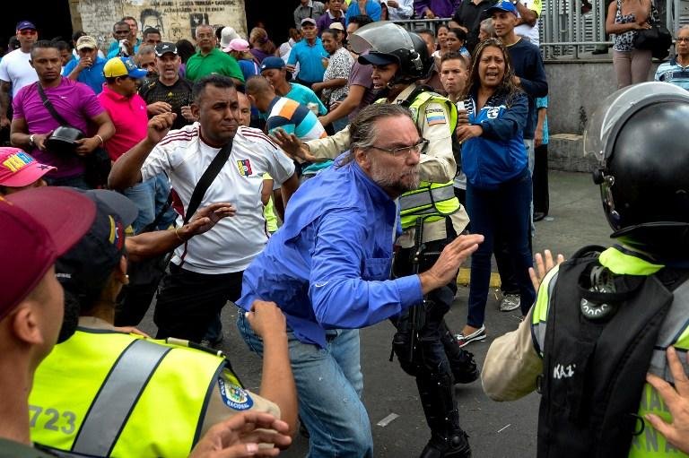 Homem de 32 anos havia sido baleado durante manifesta&ccedil;&atilde;o contra Maduro na ter&ccedil;a-feira