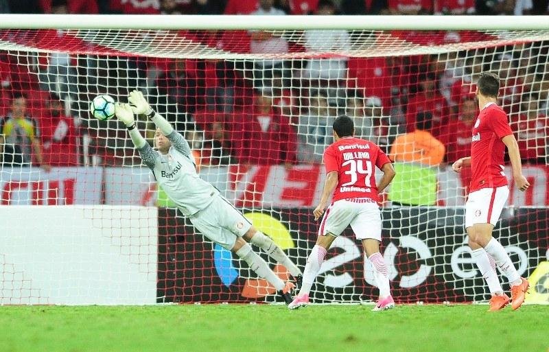Atua&ccedil;&atilde;o contra Corinthians aumenta confian&ccedil;a de Lomba no Inter