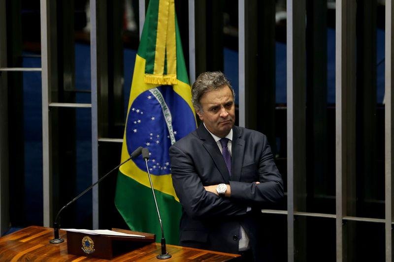 A&eacute;cio Neves (MG) e Romero Juc&aacute; (RR) s&atilde;o os que acumulam o maior n&uacute;mero de pedidos de investiga&ccedil;&otilde;es
