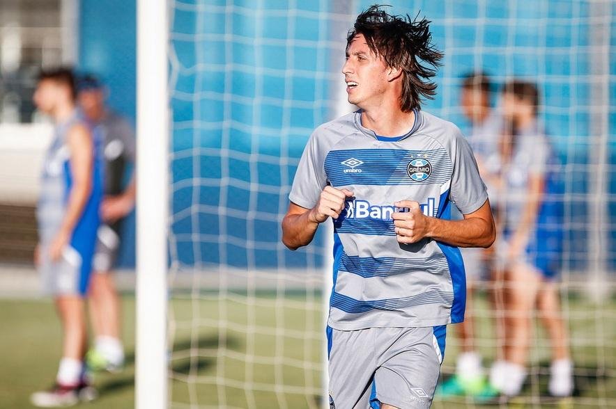 Geromel desfalcar&aacute; Gr&ecirc;mio em jogo contra Novo Hamburgo 